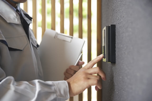 外壁塗装で気をつけたい悪徳業者の手口とその特徴